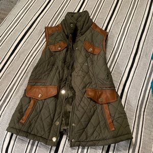 Hunter green fashion vest!